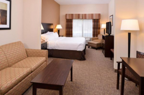Holiday Inn Express & Suites Fairmont, an IHG Hotel